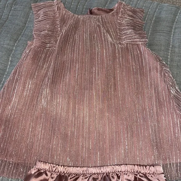 Do not pass up this beautiful metallic pinky mauve dress with matching bloomers - Picture 2 of 2